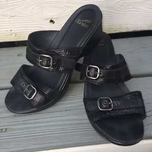Dansko 40 black sandals w/ adjustable straps
